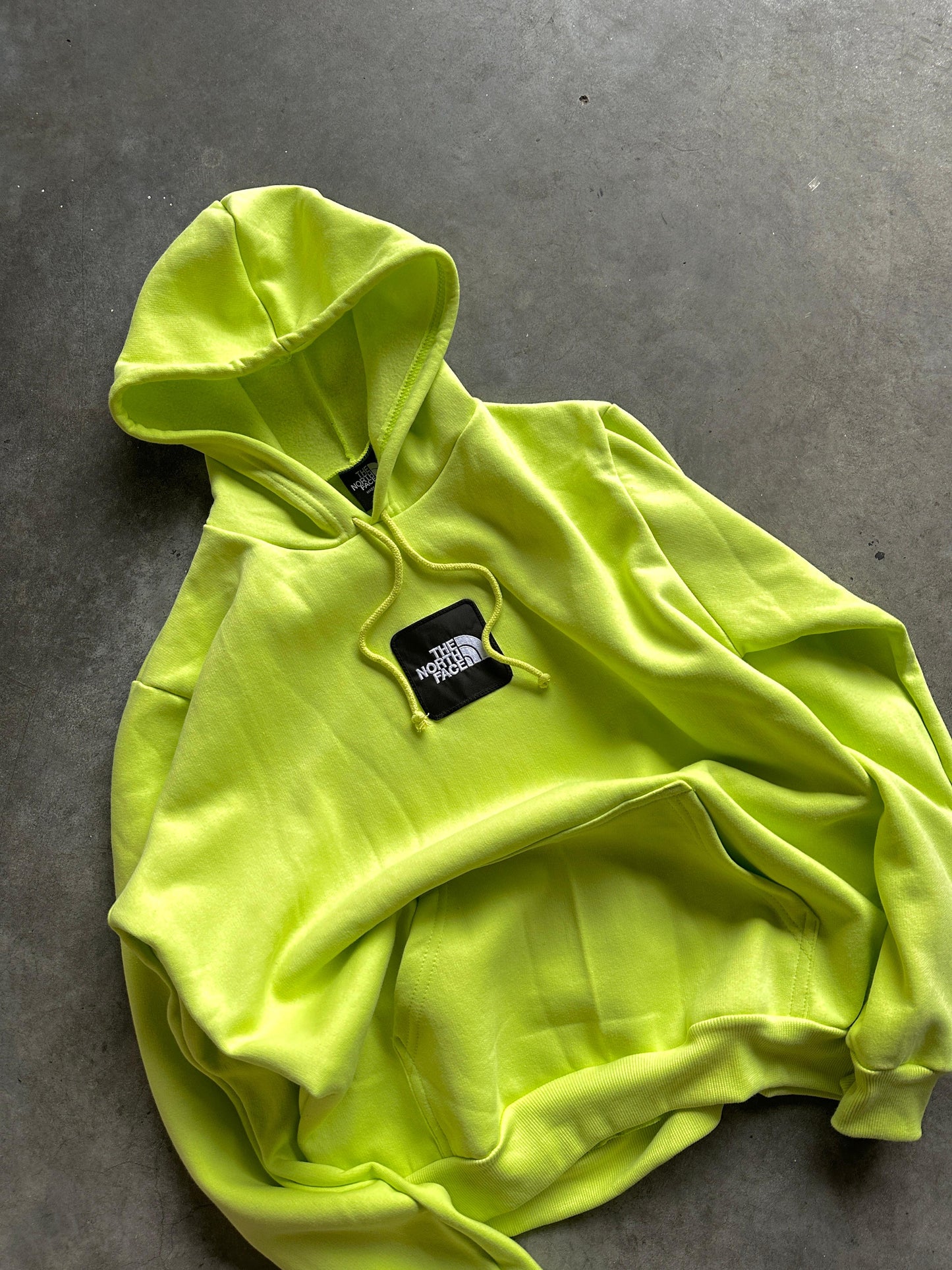 Buzo The North Face Bordado con capucha
