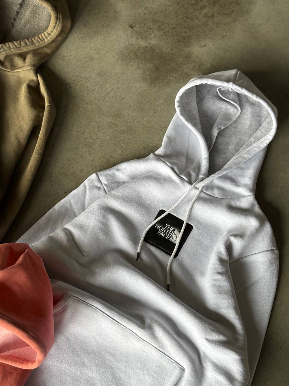 Buzo The North Face Bordado con capucha