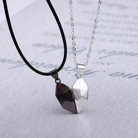 Collar Black & White®
